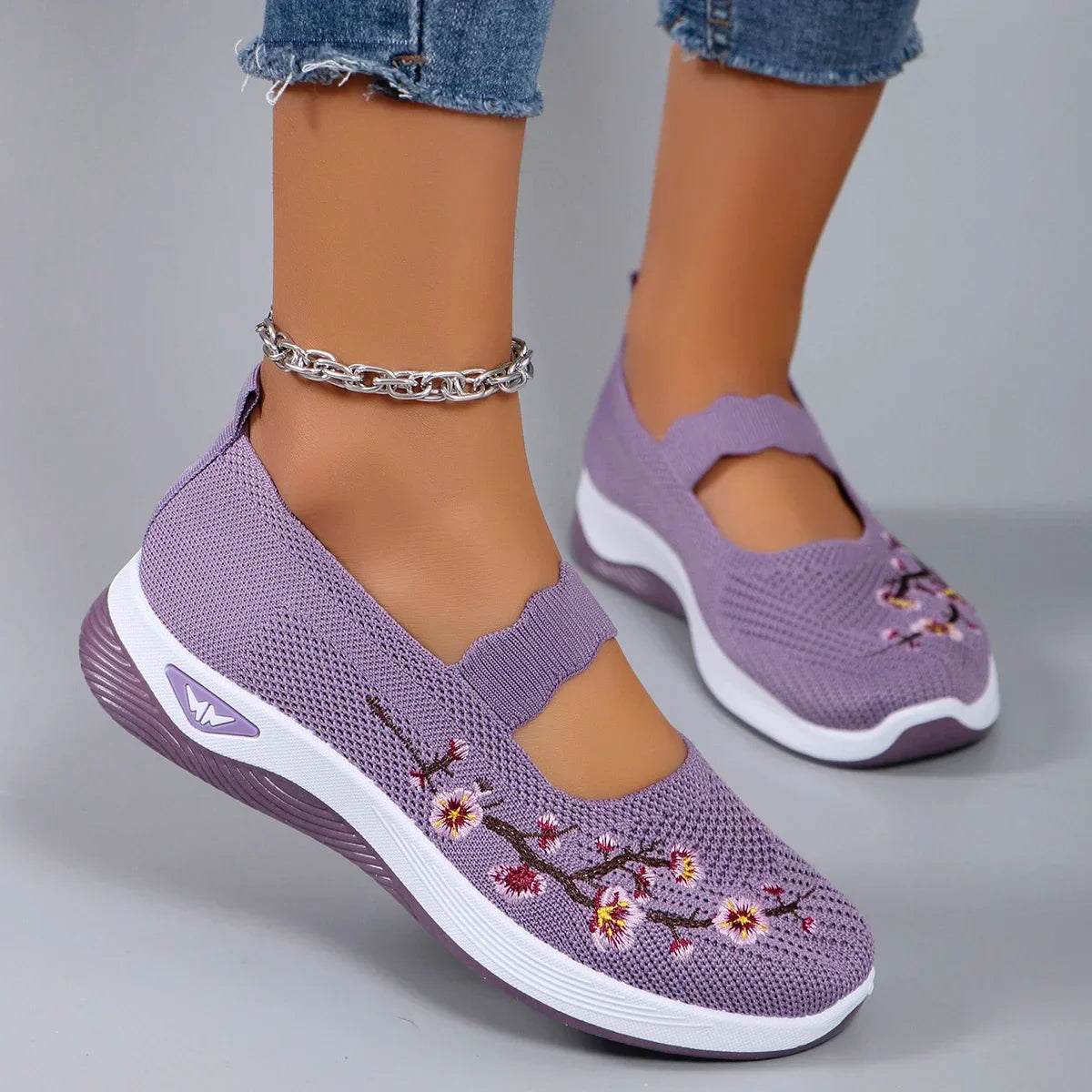 Fajon | Comfortable Floral Embroidered Trainers