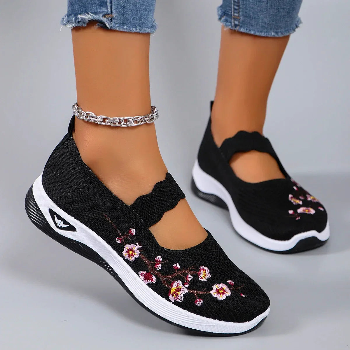Fajon | Comfortable Floral Embroidered Trainers